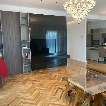 Private And Luxurious * Τίρανα