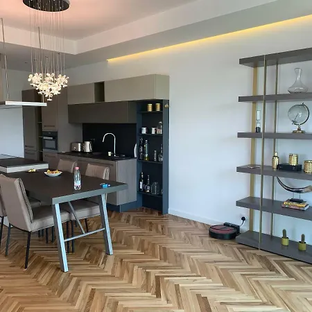 Private And Luxurious * Τίρανα